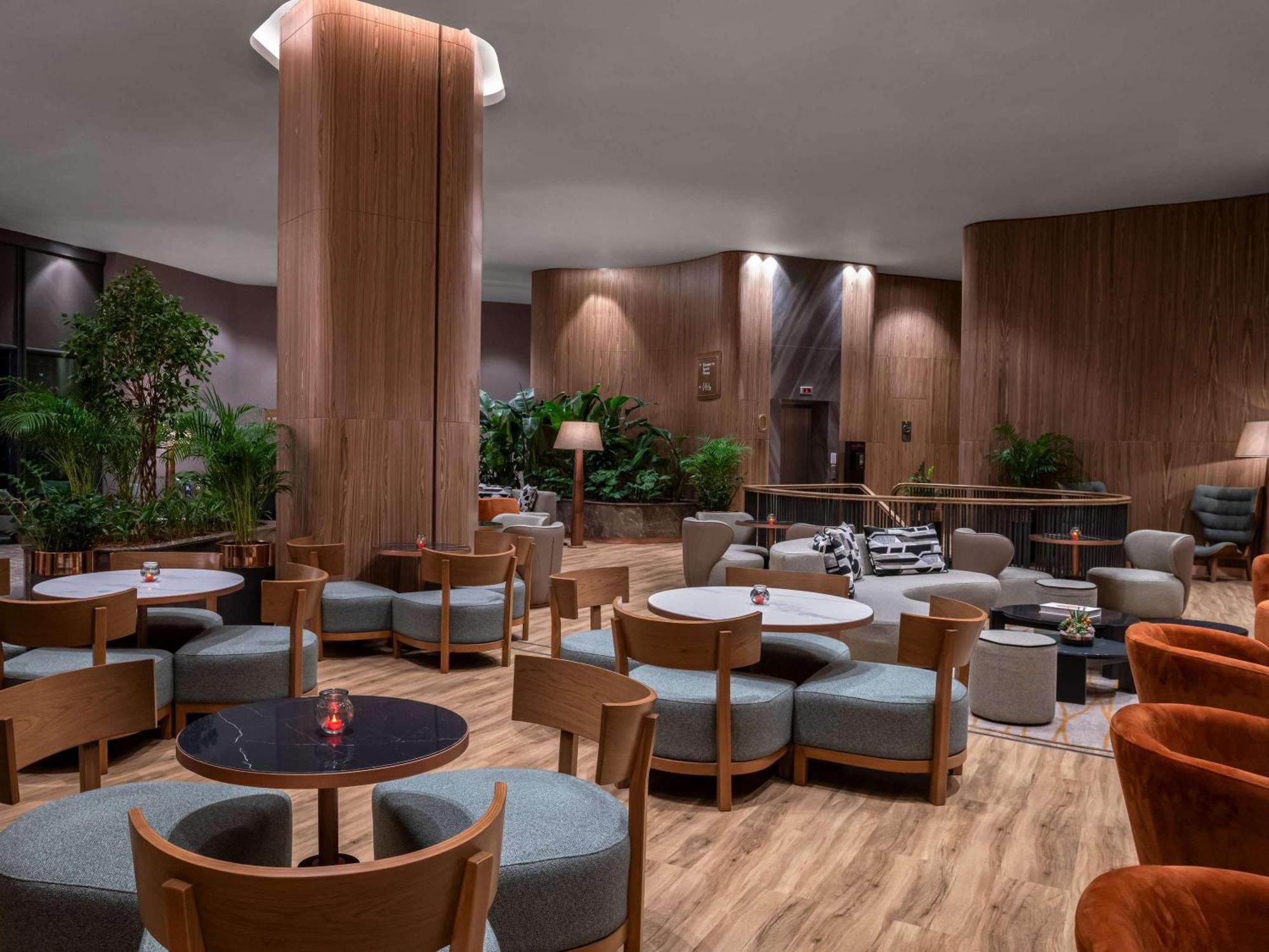 Moevenpick Living Istanbul Saklivadi Hotel Екстериор снимка