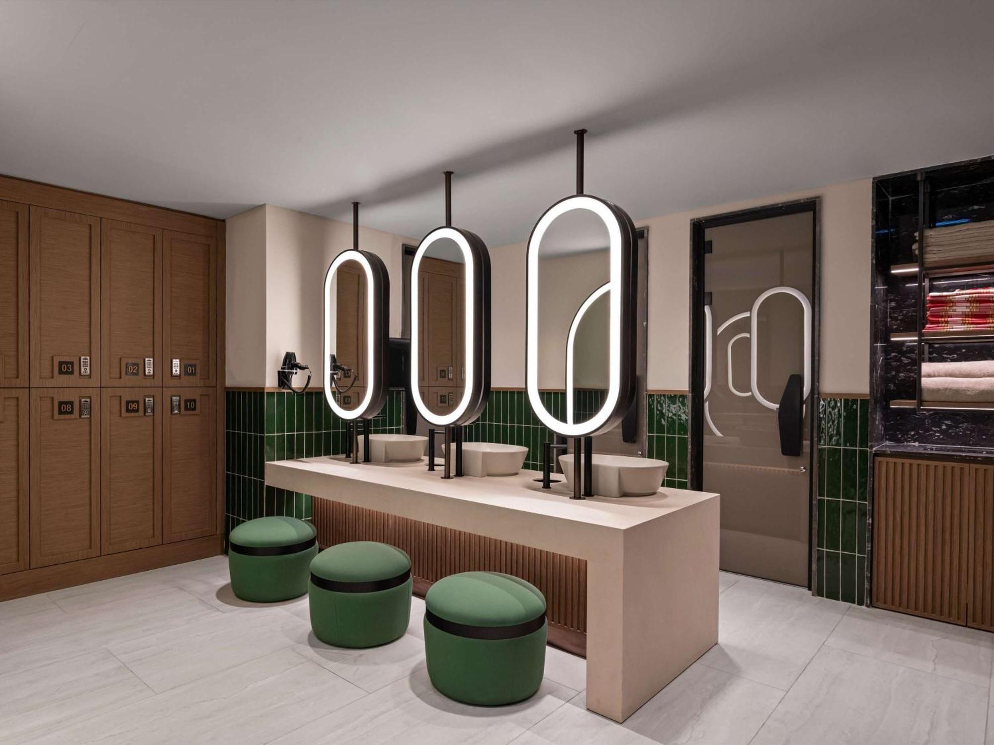 Moevenpick Living Istanbul Saklivadi Hotel Екстериор снимка