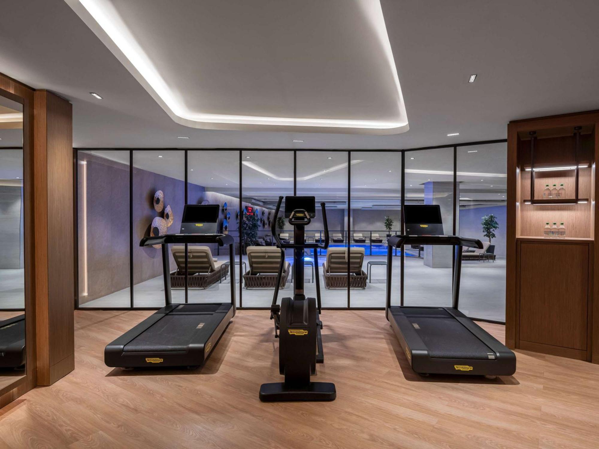 Moevenpick Living Istanbul Saklivadi Hotel Екстериор снимка