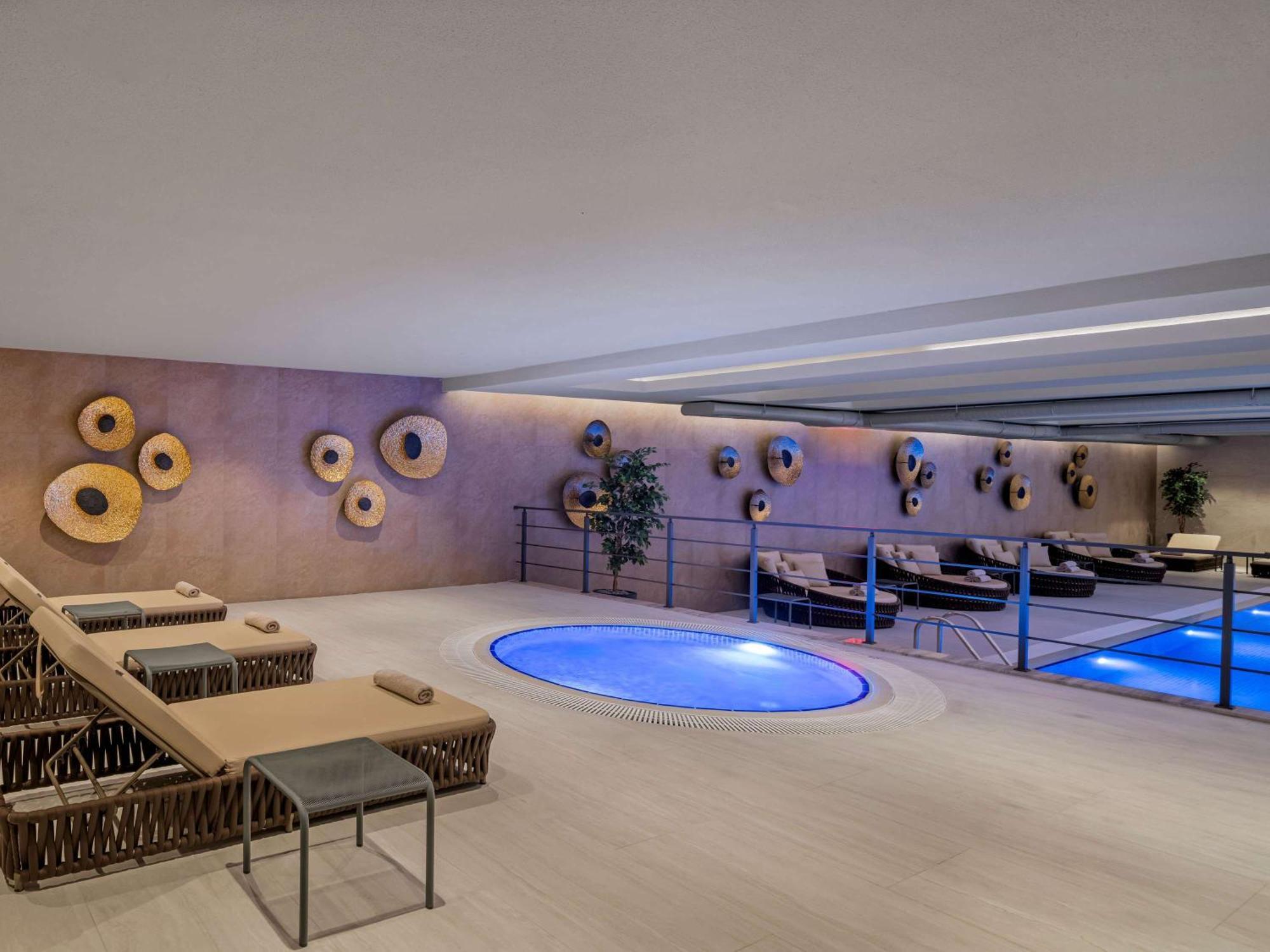 Moevenpick Living Istanbul Saklivadi Hotel Екстериор снимка