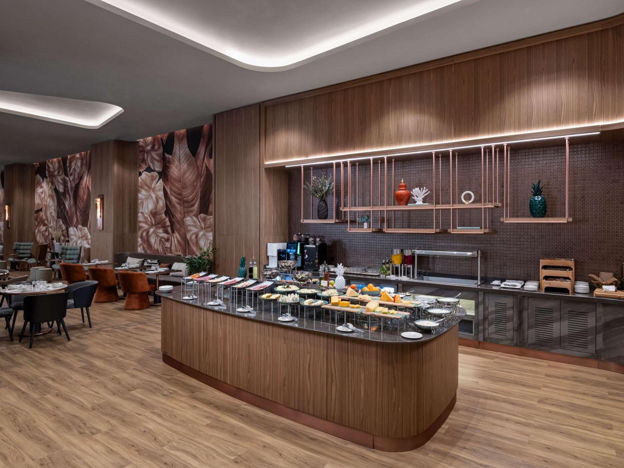 Moevenpick Living Istanbul Saklivadi Hotel Екстериор снимка