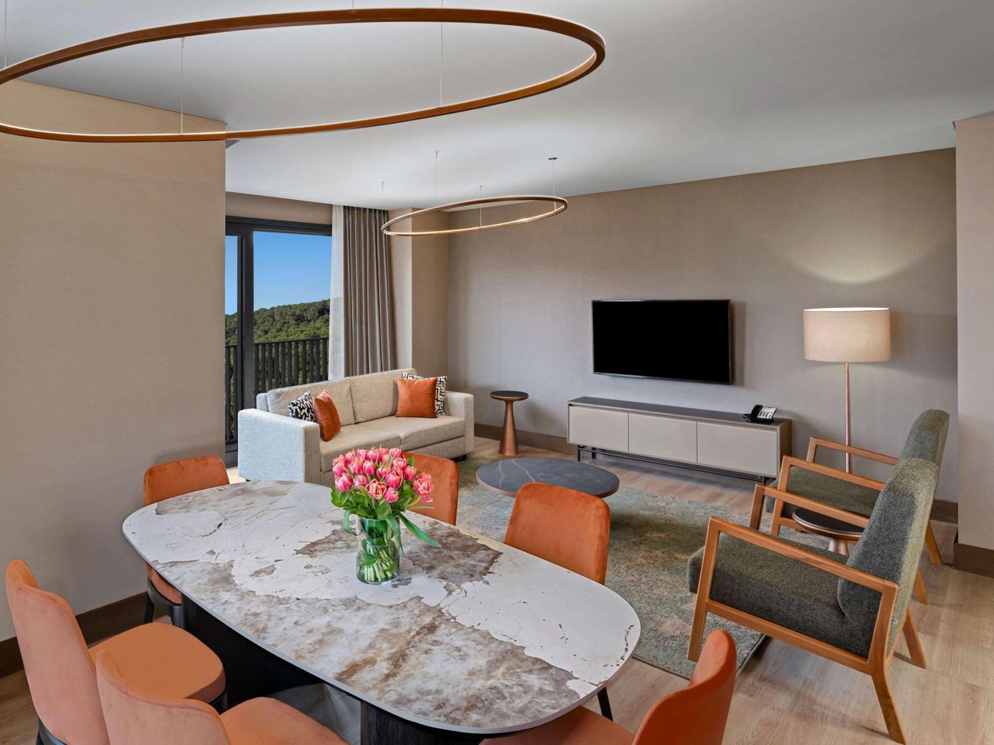 Moevenpick Living Istanbul Saklivadi Hotel Екстериор снимка