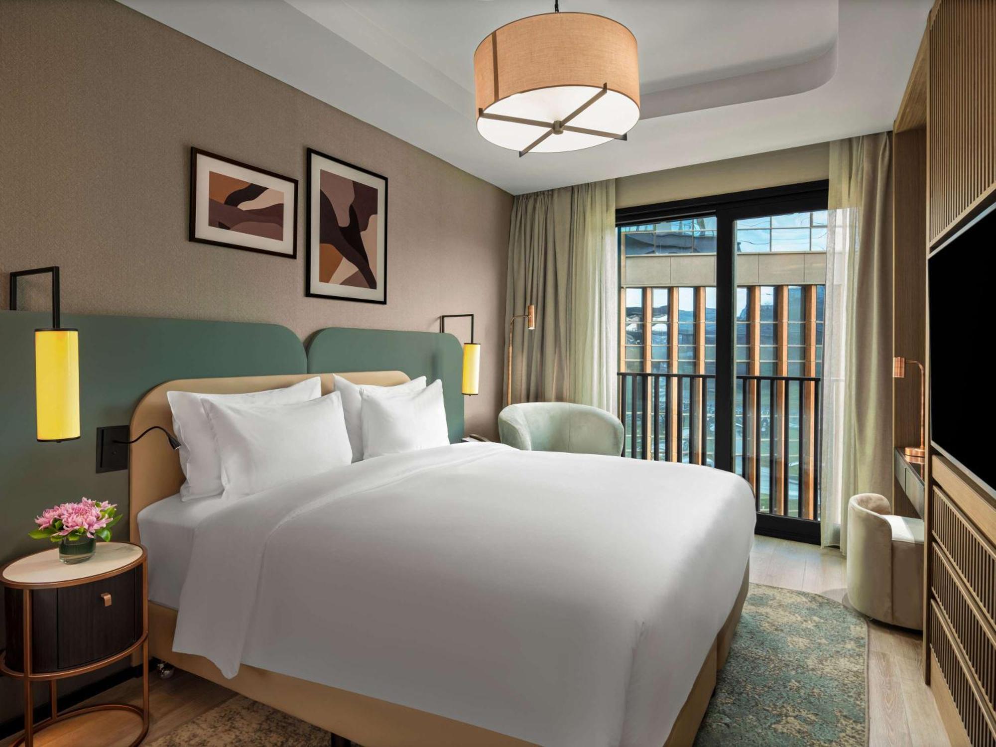 Moevenpick Living Istanbul Saklivadi Hotel Екстериор снимка